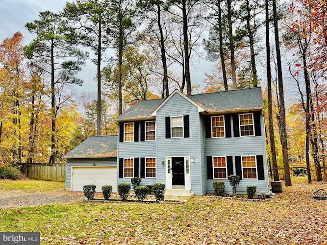 812 Whispering Pine Circle Lusby, MD 20657