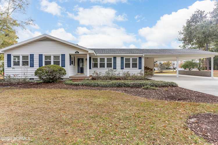 104 Lee Dr Leland, NC 28451