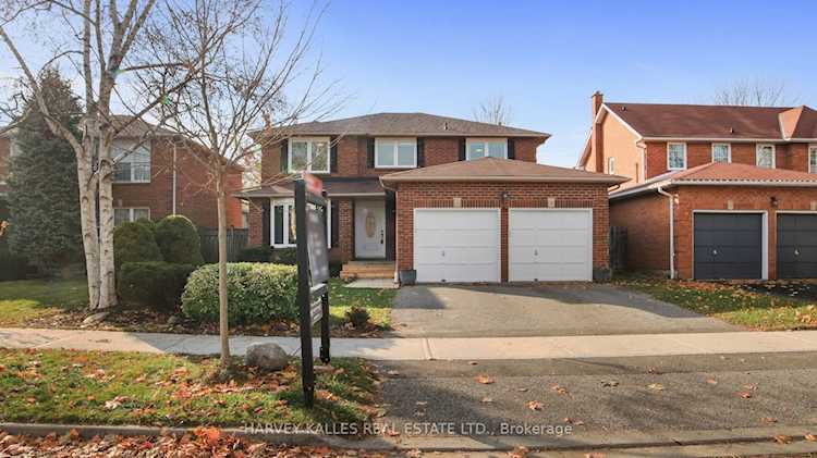 76 Rollo Dr Ajax, ON L1S 7B8