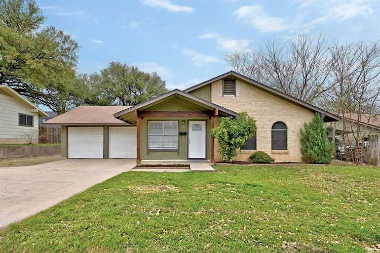 810 Hill Wood DR Austin, TX 78745