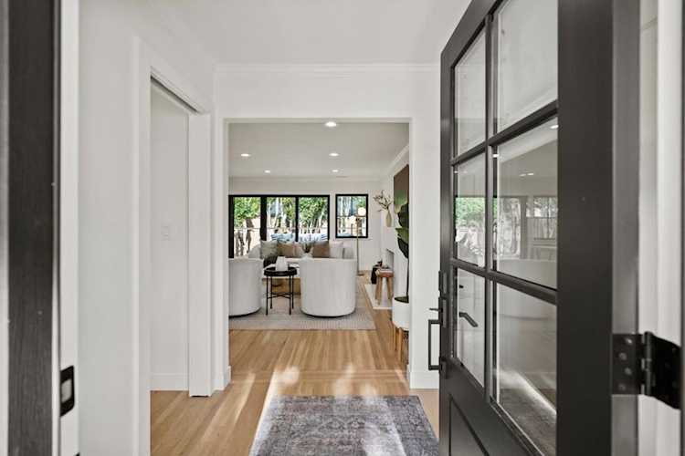 166 Louise Ln San Mateo, CA 94403