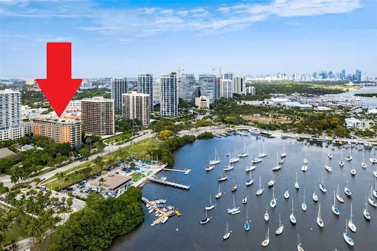 2951 S Bayshore Dr #512 Miami, FL 33133