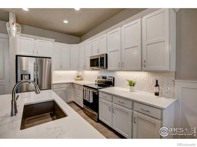 194 High Point Dr Longmont, CO 80504