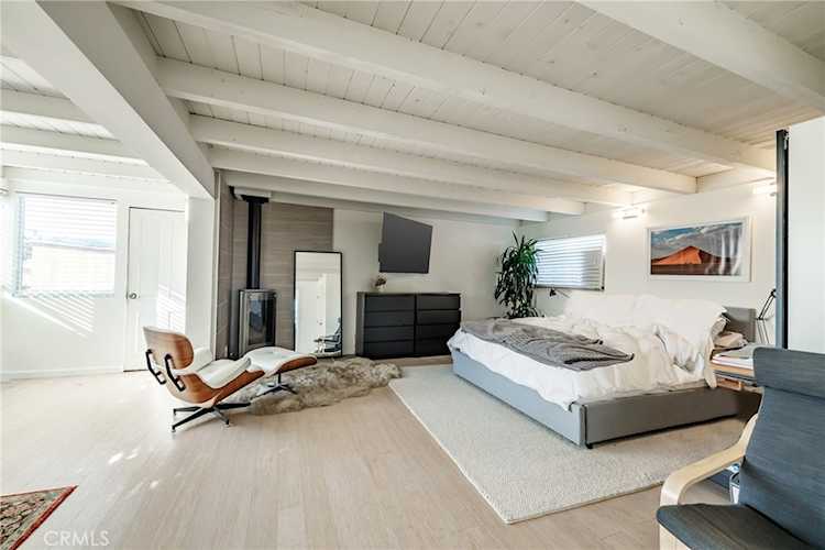 445 Longfellow Ave Hermosa Beach, CA 90254