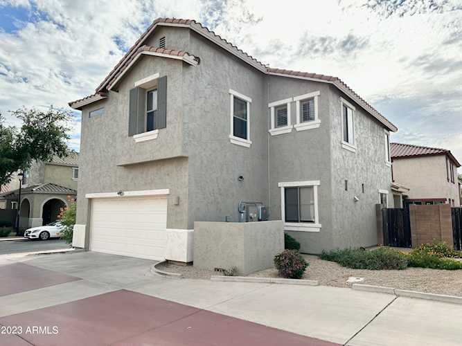 944 E Redondo Dr Gilbert, AZ 85296