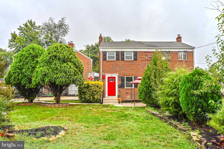 116 S Iris St Alexandria, VA 22304