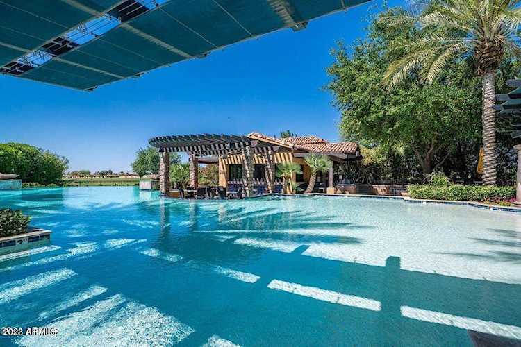 678 E Cobble Stone Dr San Tan Valley, AZ 85140