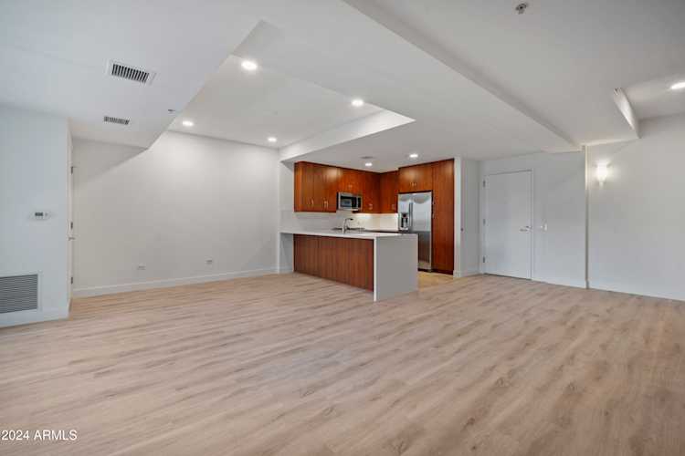 7141 E Rancho Vista Dr #4004 Scottsdale, AZ 85251