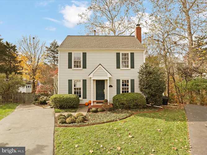 3918 Bokel Dr Chantilly, VA 20151
