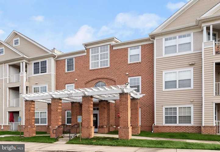 317 Eagles Landing Ct #F Odenton, MD 21113
