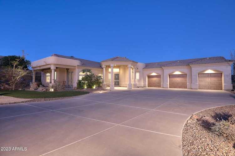 11739 N Spotted Horse Way Fountain Hills, AZ 85268