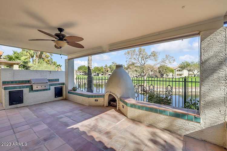9637 S 51st St Phoenix, AZ 85044