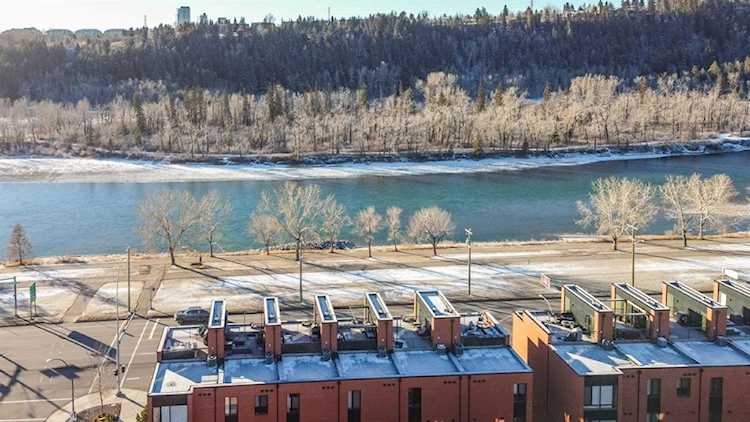 3020 Parkdale Blvd NW Calgary, AB T2N5B3