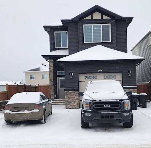 141 Athabasca Crescent Fort McMurray, AB T9J 1