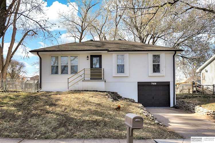 7006 S 32 Ave Bellevue, NE 68147