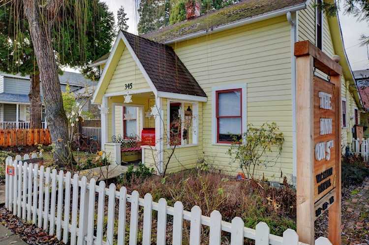 345 N 5th St Jacksonville, OR 97530