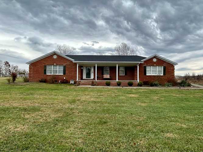 1828 Guynn Rd Paint Lick, KY 40461