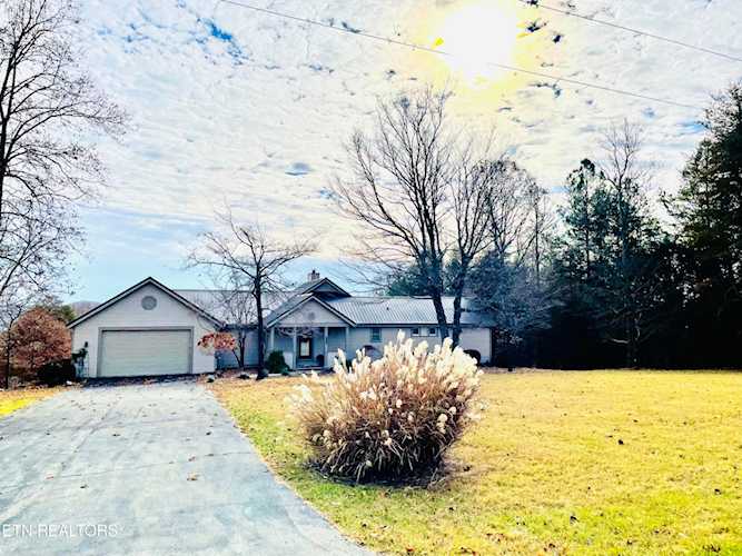 320 Deerfield Landing Rd LaFollette, TN 37766