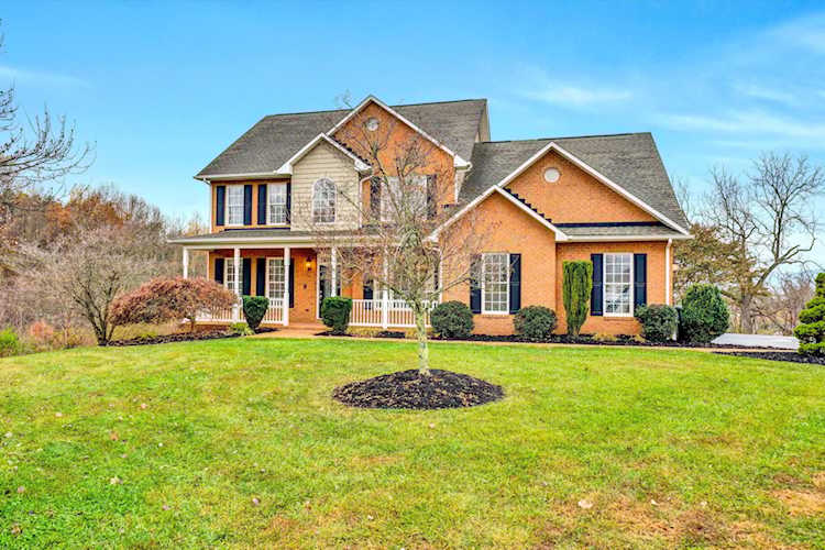 102 Summit Ridge Daleville, VA 24083