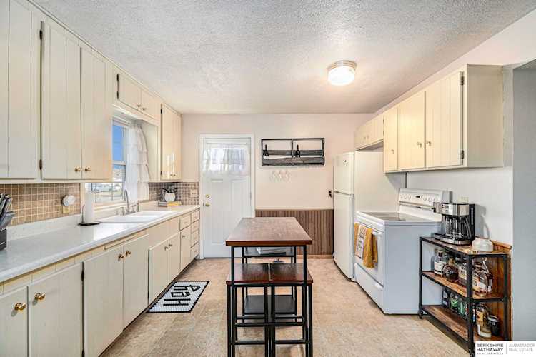 4512 S 61 St Omaha, NE 68117 MLS 22327535