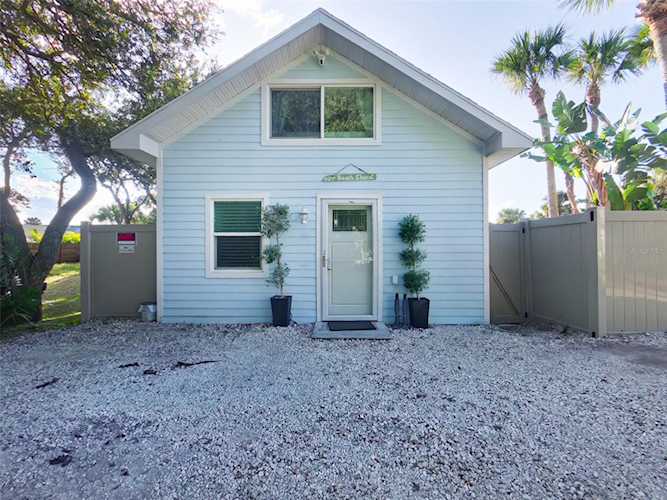 1511 S Daytona Ave Flagler Beach, FL 32136