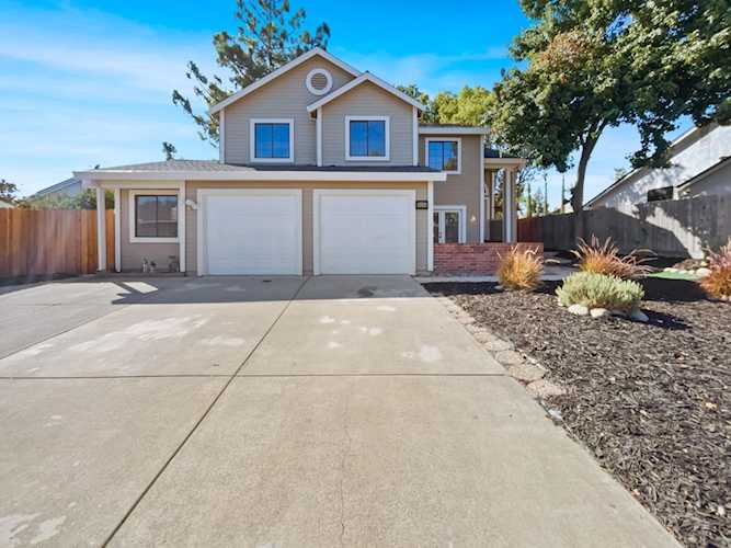 8405 Silver Run Way Antelope, CA 95843