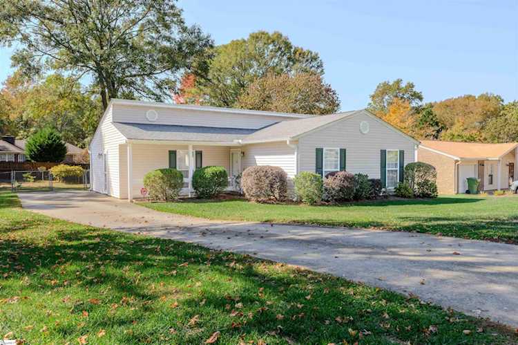 110 Sigmon Drive Mauldin, SC 29662