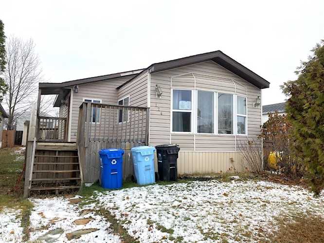 124 Card Crescent Fort McMurray, AB T9K 2