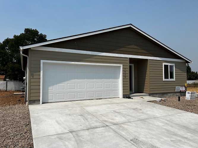 7915 Jacqueline Way White City, OR 97503