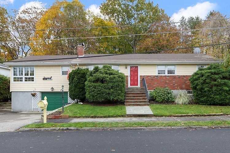 21 Columbus Rd Woburn, MA 01801