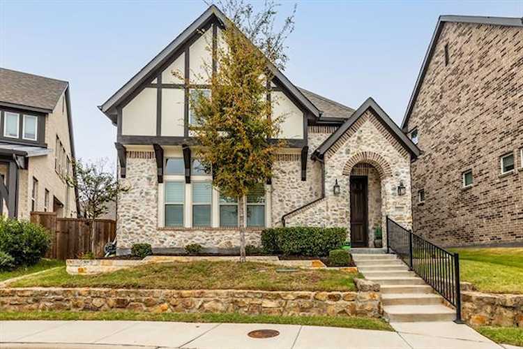 17113 Lacebark Lane Dallas, TX 75252