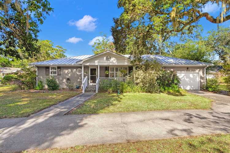 708 Robert E Lee Boulevard Charleston, SC 29412