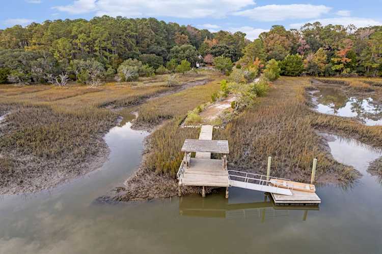 7787 Seafield Road Meggett, SC 29449