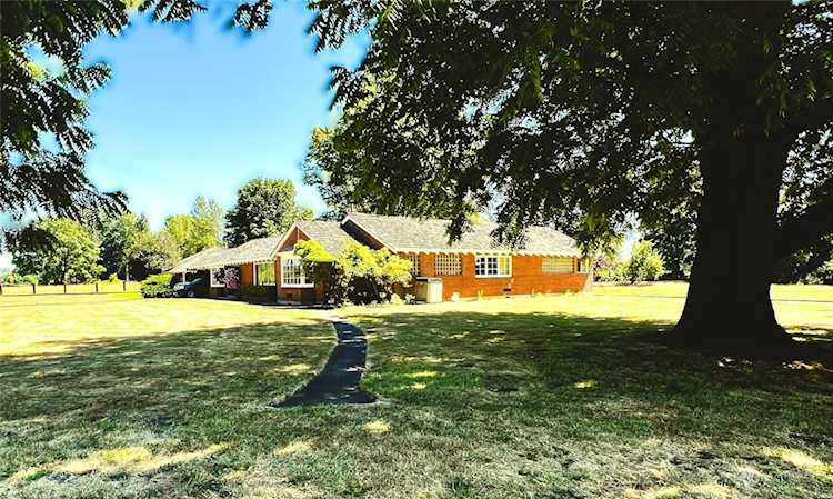 1015 State Route 6 Chehalis, WA 98532