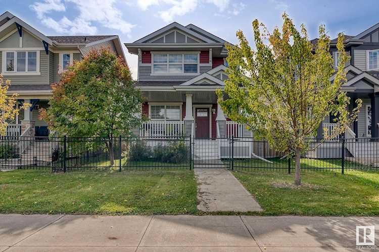 1816 Carruthers Lane Edmonton, AB T6W 0Z1