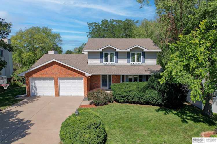 6840 Deerwood Dr Lincoln, NE 68516