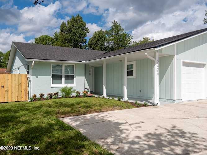 2426 Green Spring DR Jacksonville, FL 32246