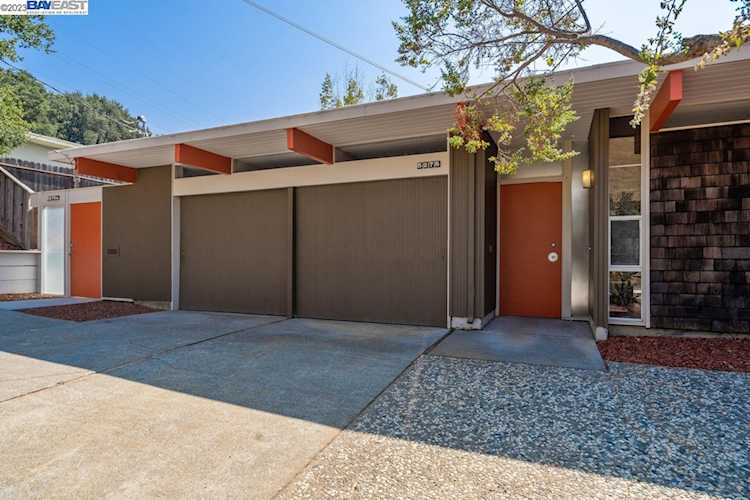 5275 Greenridge Rd Castro Valley, CA 94552