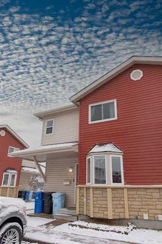 157A Dickins Dr Fort McMurray, AB T9K 1