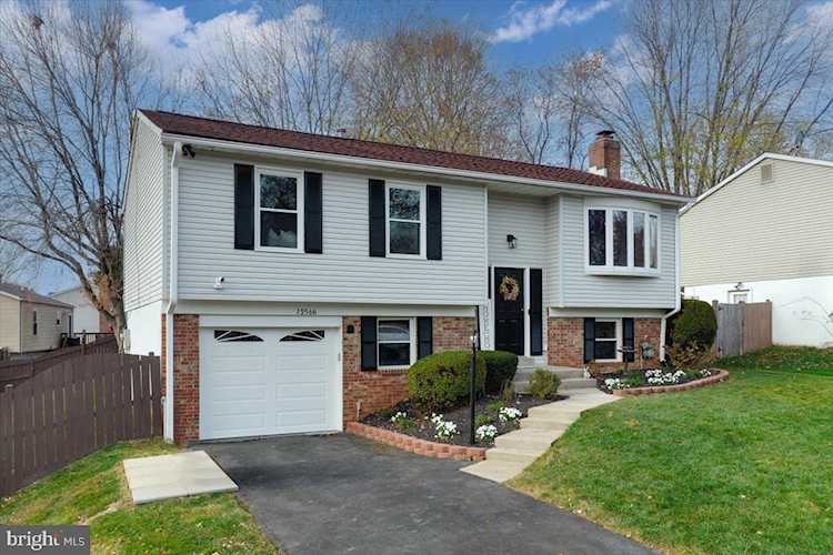 13566 Princedale Dr Woodbridge, VA 22193