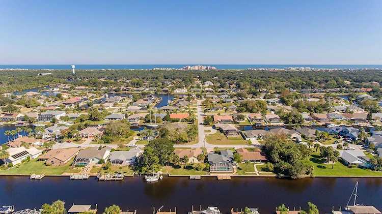 13 Creek Ct Palm Coast, FL 32137