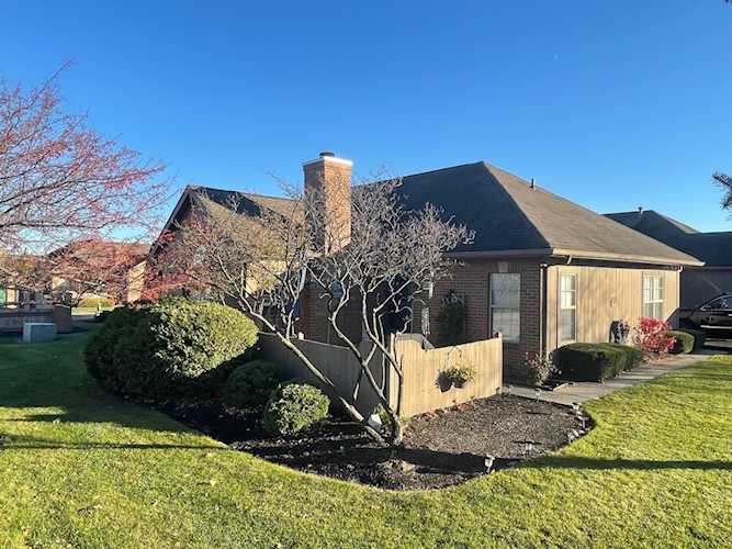 2499 Hooverside Lane Grove City, OH 43123