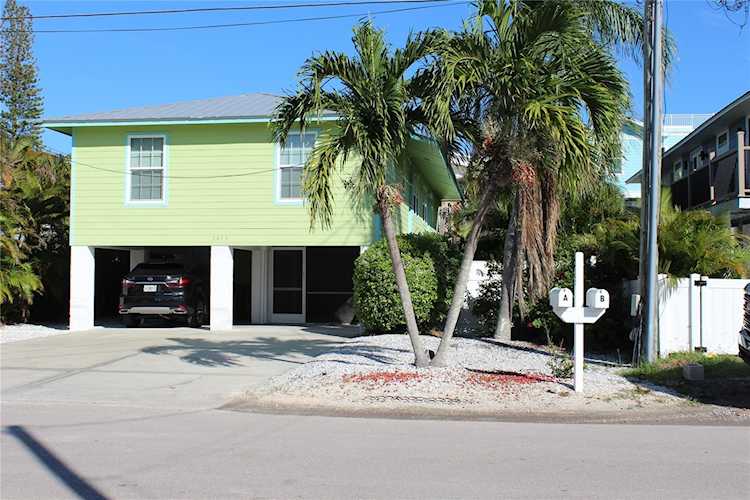 2413 Avenue C #A & B Bradenton Beach, FL 34217