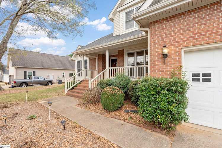 107 Chenoweth Drive Simpsonville, SC 29681 MLS 1513520