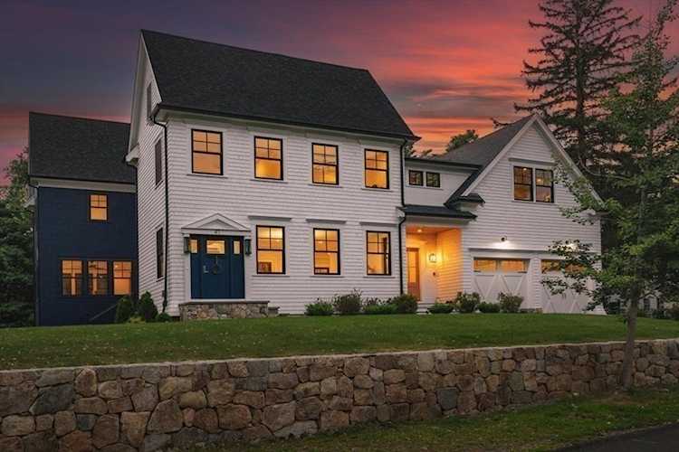 41 Brewster Rd Hingham, MA 02043