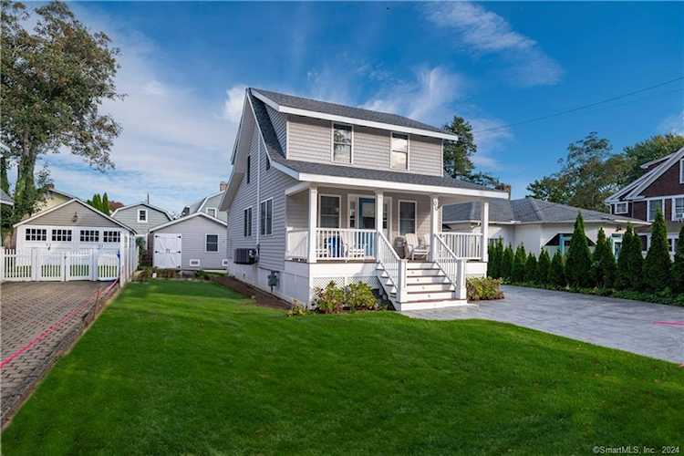 99 East Wharf Rd Madison, CT 06443