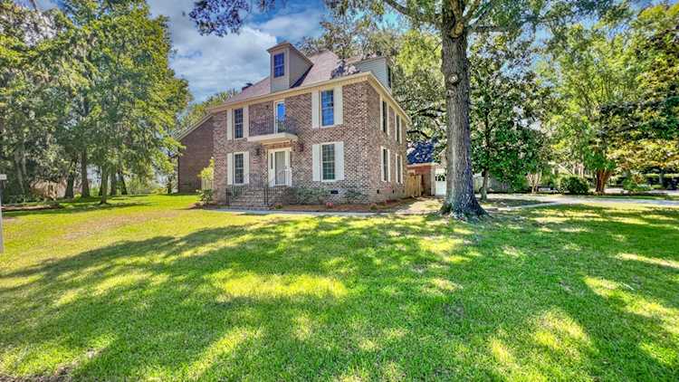 24 N Basilica Avenue Hanahan, SC 29410
