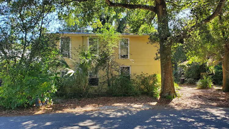 503 E Erie Avenue Folly Beach, SC 29439
