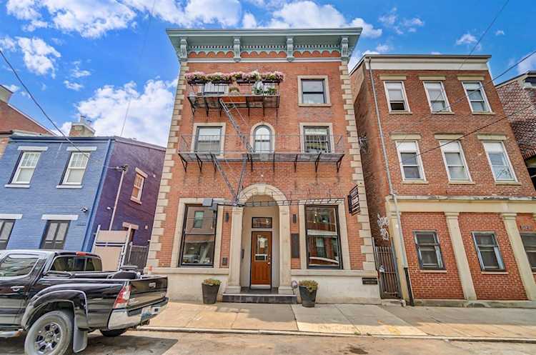 1523 Republic ST Cincinnati, OH 45202