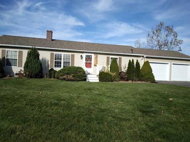6204 Oak Point Drive Middleboro, MA 02346